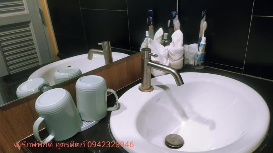 Jong Lux Pak Dee Bed and Breakfast Uttaradit Εξωτερικό φωτογραφία