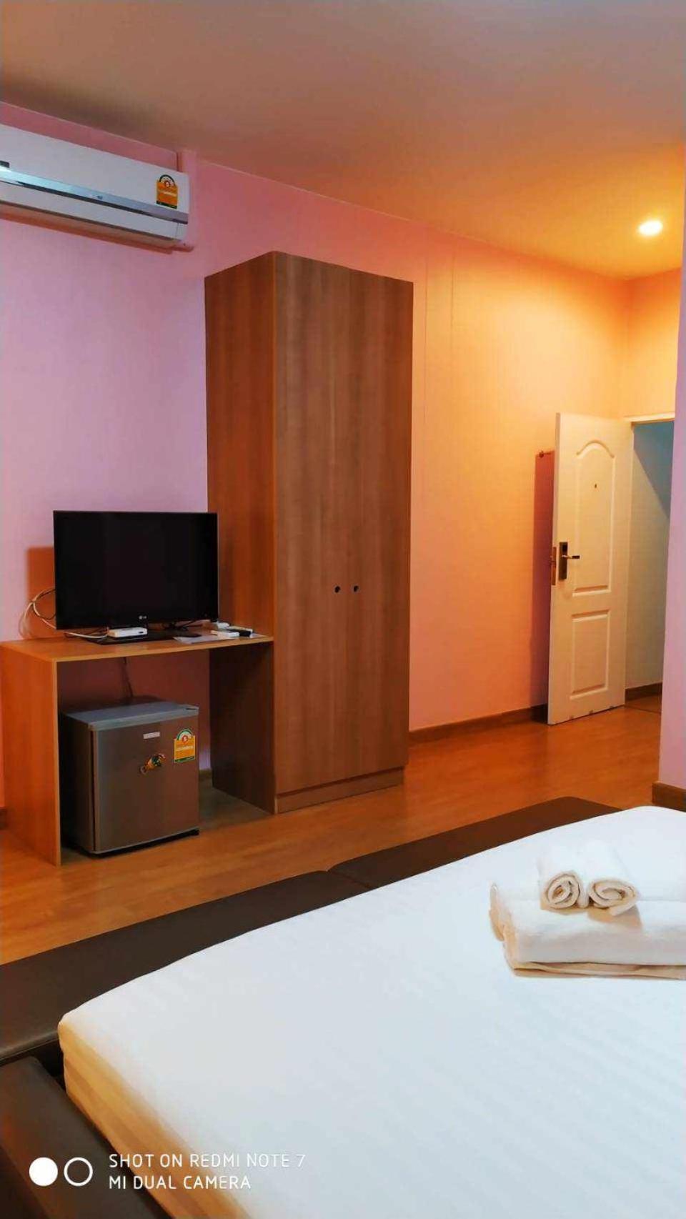 Jong Lux Pak Dee Bed and Breakfast Uttaradit Εξωτερικό φωτογραφία