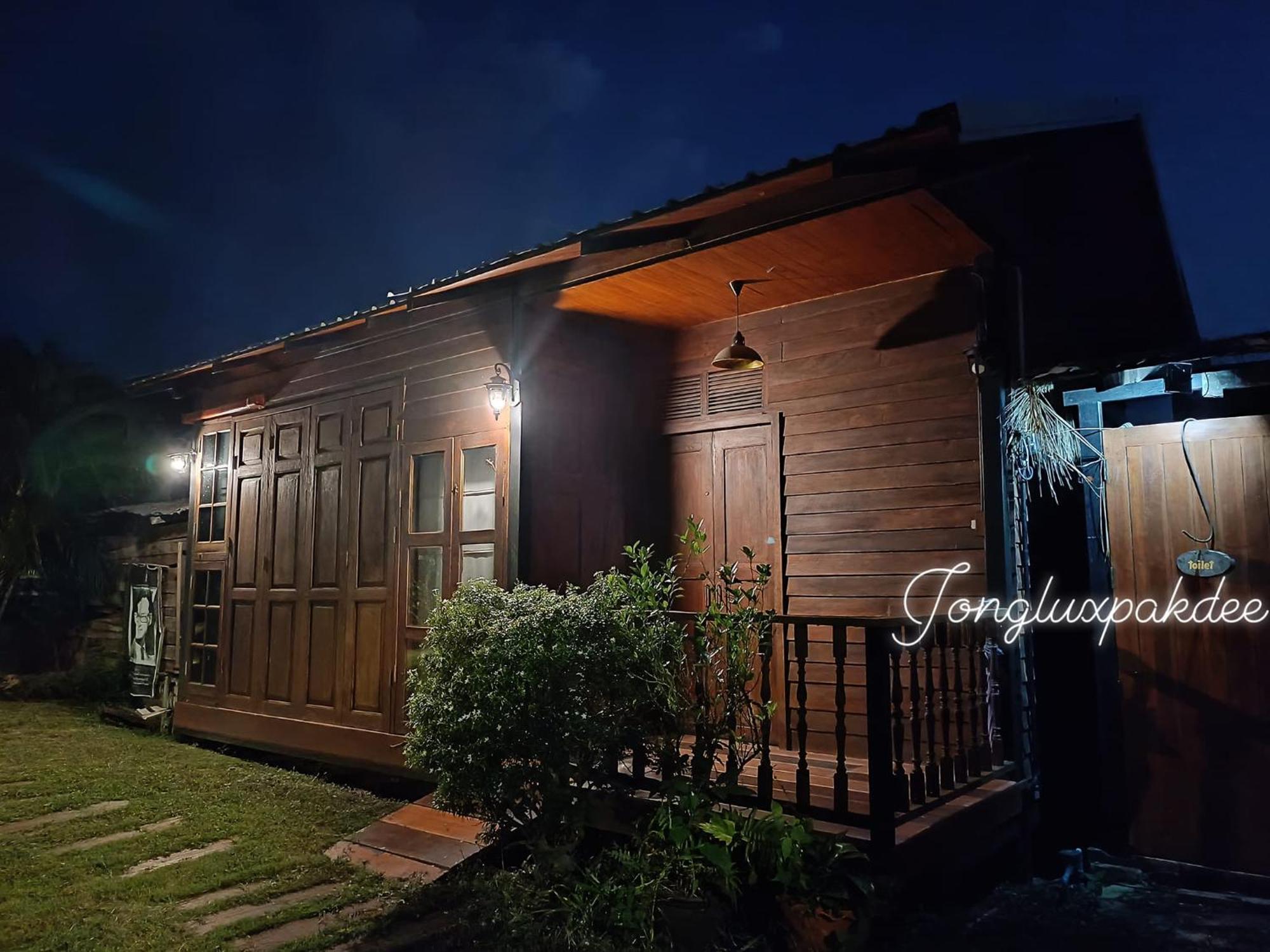 Jong Lux Pak Dee Bed and Breakfast Uttaradit Εξωτερικό φωτογραφία